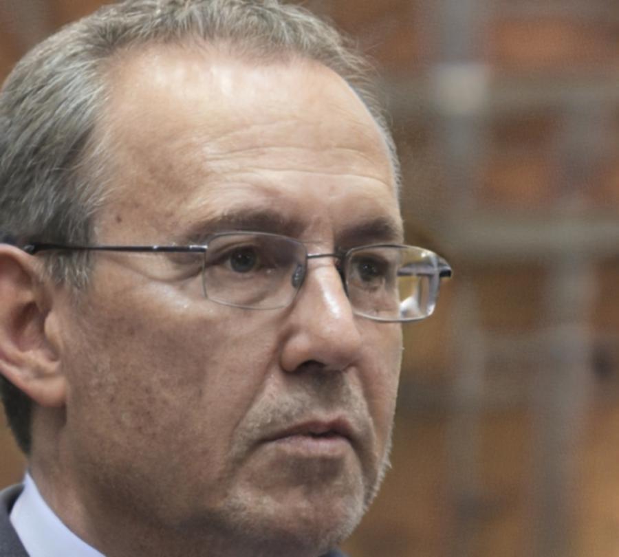 Portrait de Théo Vasseur, conseiller en gestion budgétaire